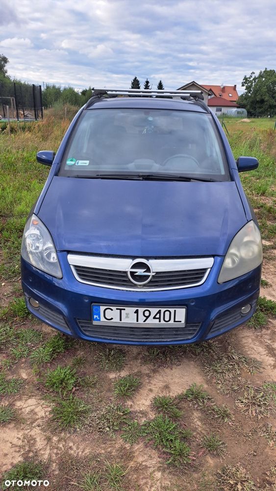 Opel Zafira - 1
