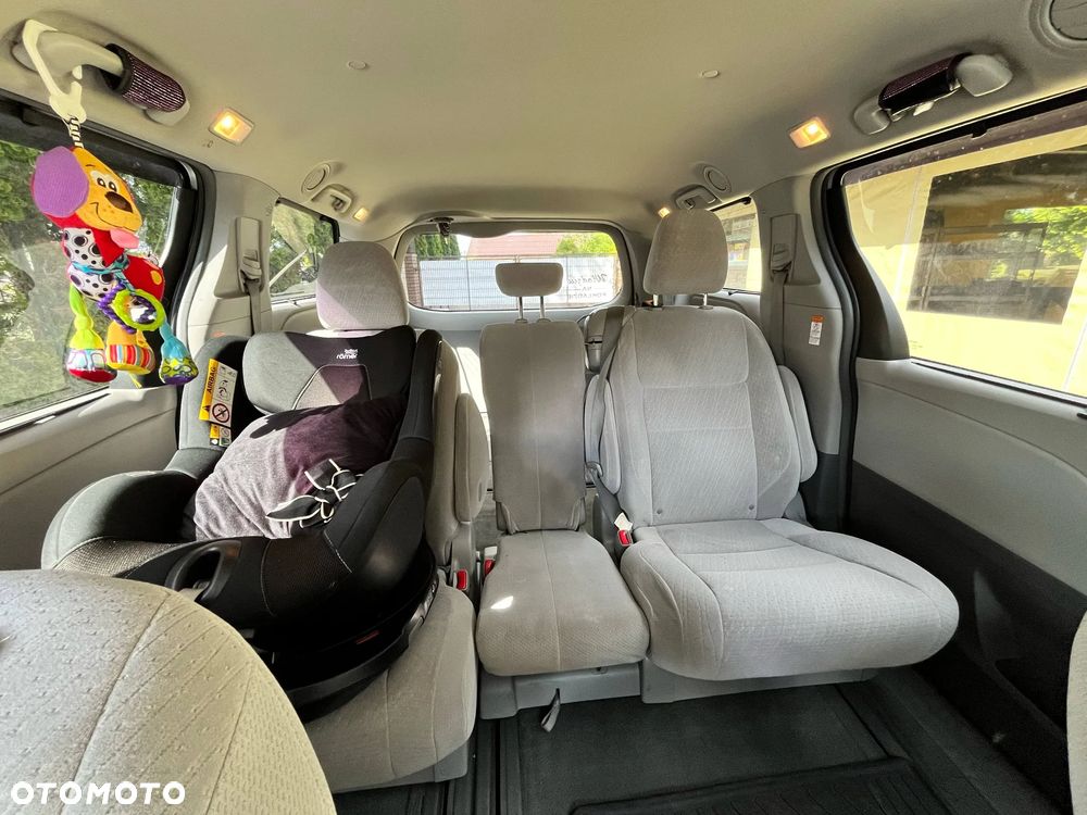 Toyota Sienna - 19