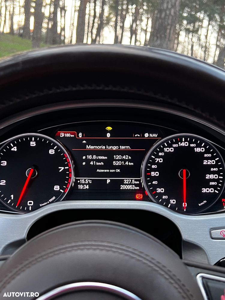 Audi A8 - 7