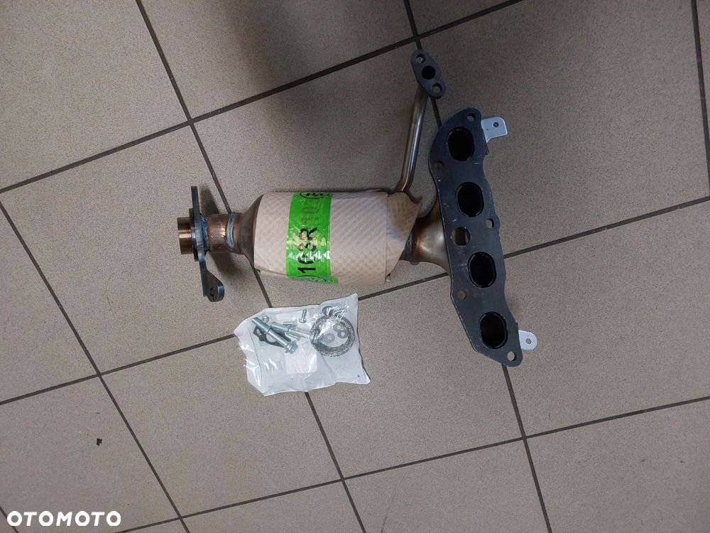 Katalizator EURO 5 DAIHATSU CHARADE VIII; SUBARU TREZIA; TOYOTA AURIS, COROLLA, URBAN CRUISER, VERSO S, YARIS 1.3/1.33 11.08- - 2