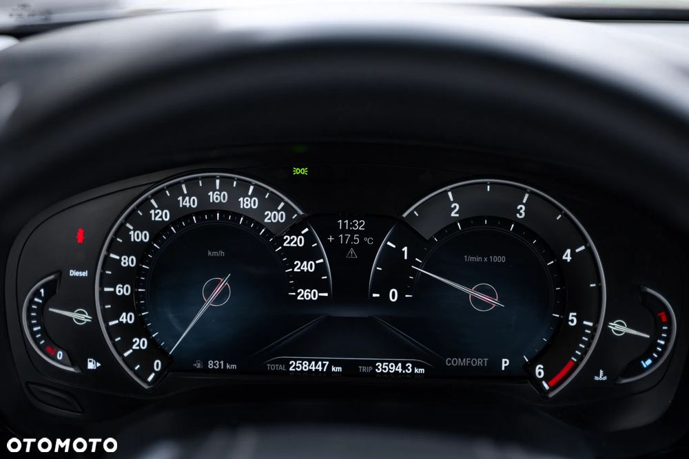 BMW Seria 5 520d xDrive Luxury Line - 8