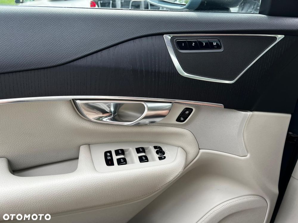 Volvo XC 90 T6 AWD Geartronic Momentum Pro - 11