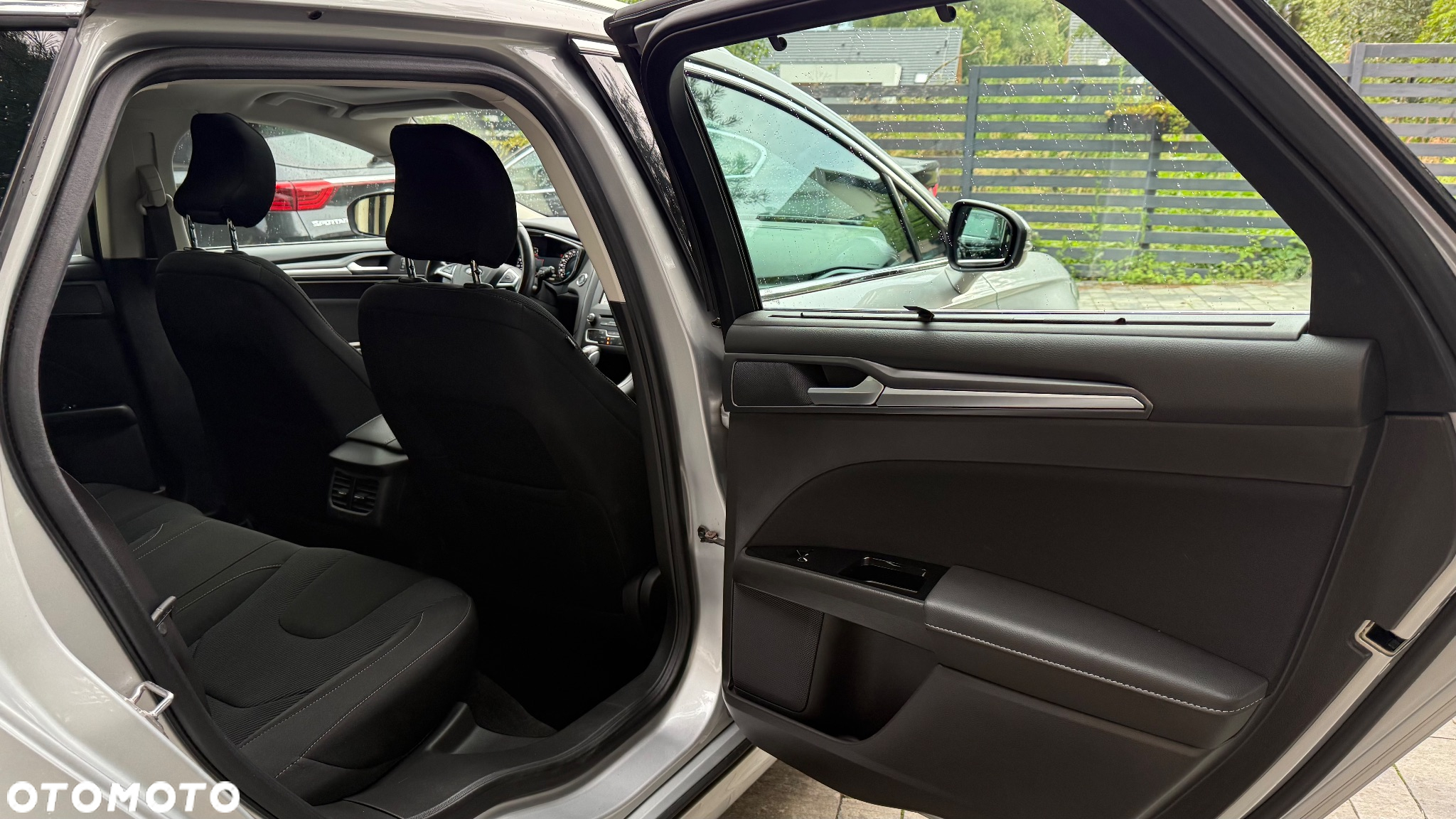 Ford Mondeo 2.0 TDCi Ambiente Plus PowerShift - 29