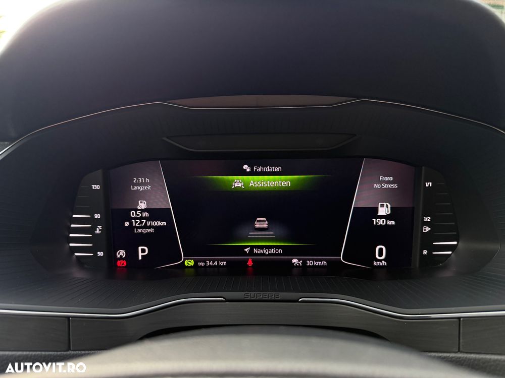 Skoda Superb 2.0 TDI DSG Premium Edition - 14