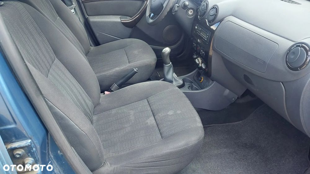 Dacia Duster 1.6 - 8