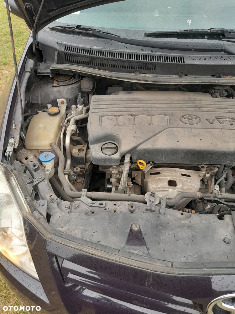 Toyota Auris 1.33 VVT-i Terra - 29