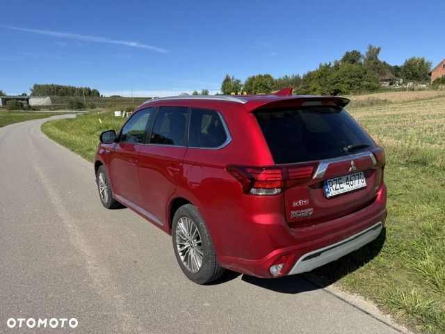 Mitsubishi Outlander - 30