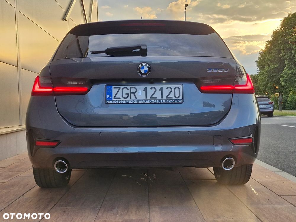 BMW Seria 3 320d Edition M Sport Shadow - 15