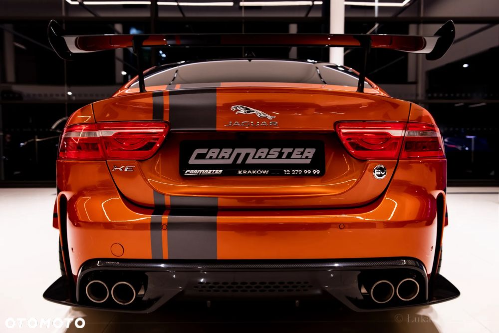 Jaguar XE - 3