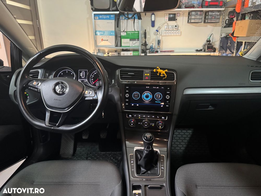 Volkswagen Golf 1.6 TDI Comfortline - 16