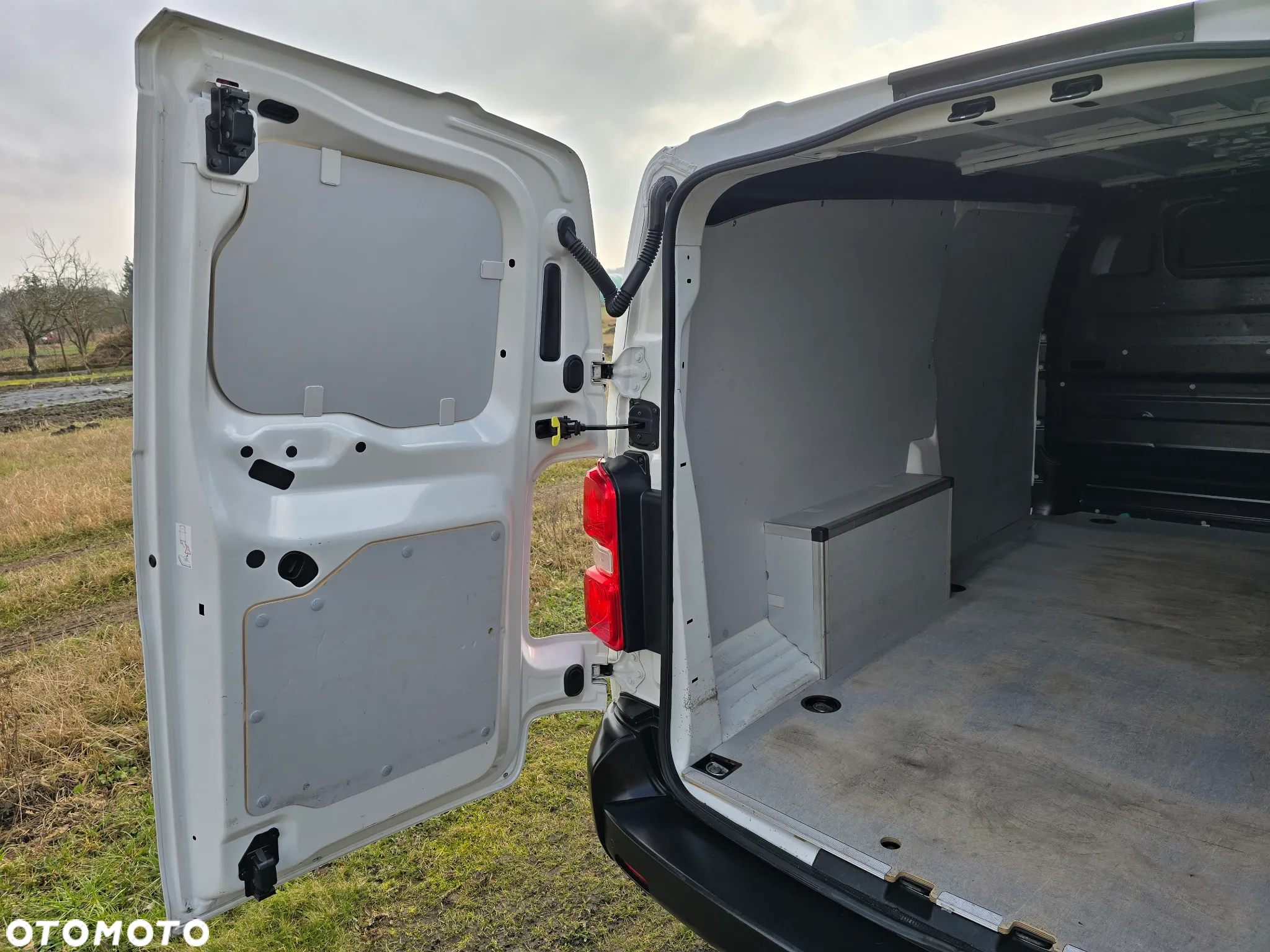 Opel Vivaro - 19