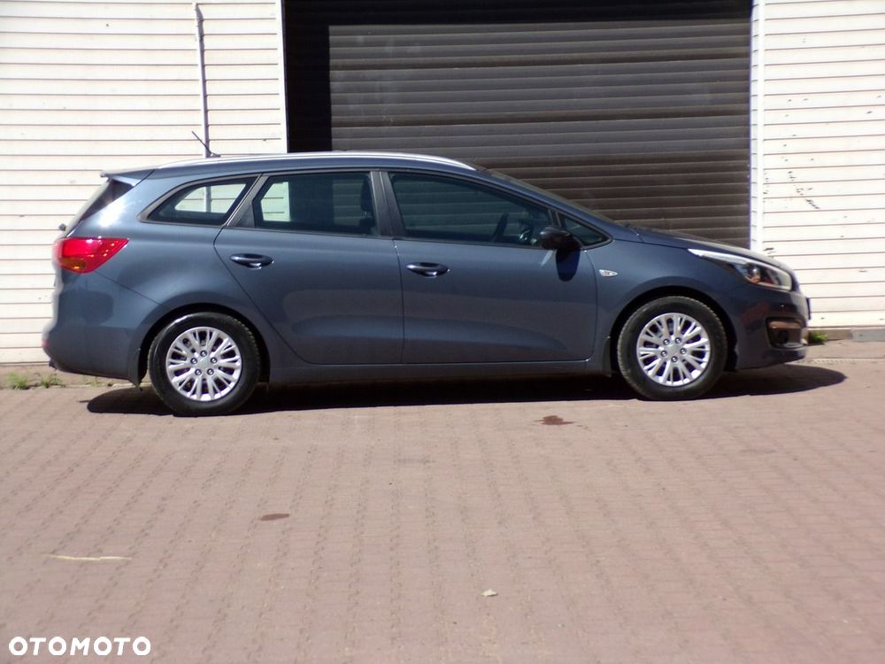 Kia Ceed - 4