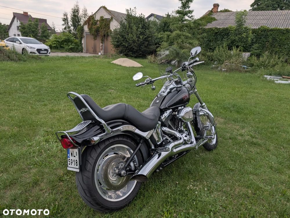 Harley-Davidson Softail Custom - 10