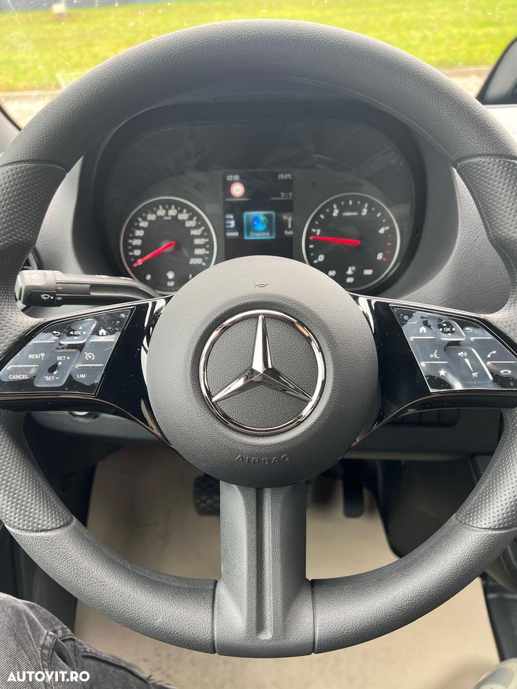 Mercedes-Benz SPRINTER - 11