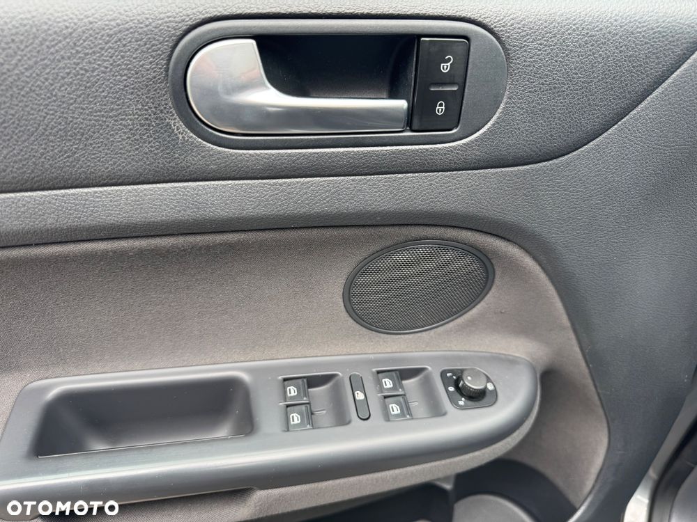 Volkswagen Golf Plus 1.6 United - 19