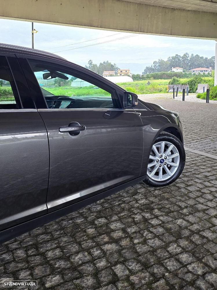 Ford Focus SW 1.0 EcoBoost S&S TITANIUM - 21