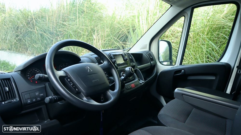 Peugeot Boxer Furgão 330 L3H2 2.2 BlueHDi 120cv - 25