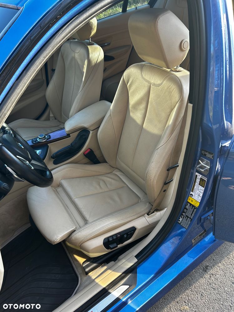 BMW Seria 3 335i xDrive Edition Sport - 11