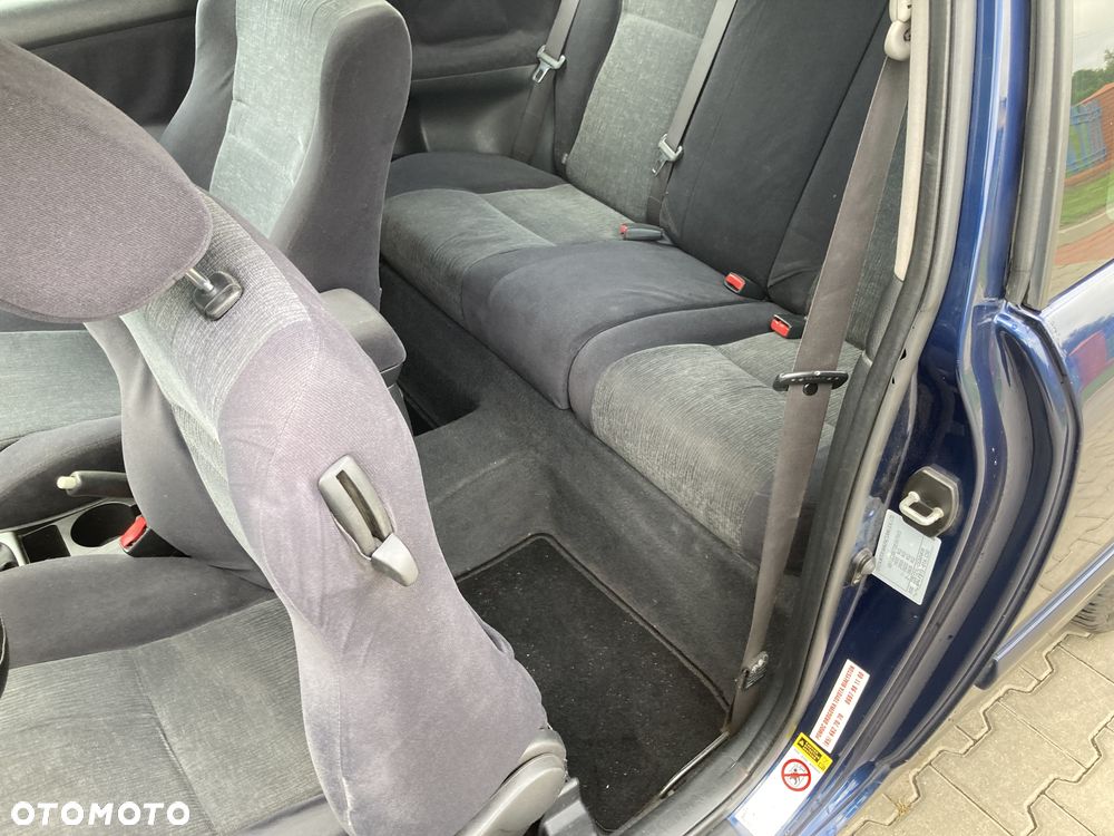 Toyota Corolla 1.6 VVT-i Sol - 18
