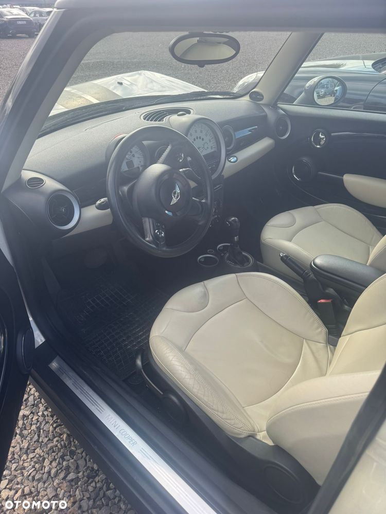 MINI Cooper Standard - 8