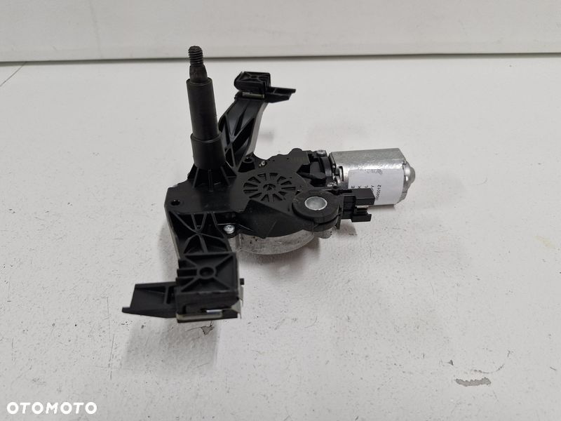opel corsa e adam silniczek wycieraczki tył klapy bagażnika 39045012 - 1