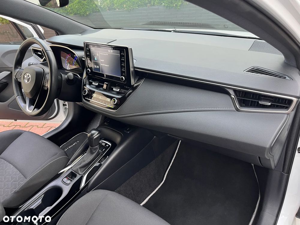 Toyota Corolla 1.8 Hybrid Comfort - 28