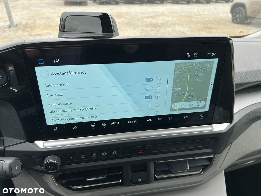 Volkswagen Caravelle - 27