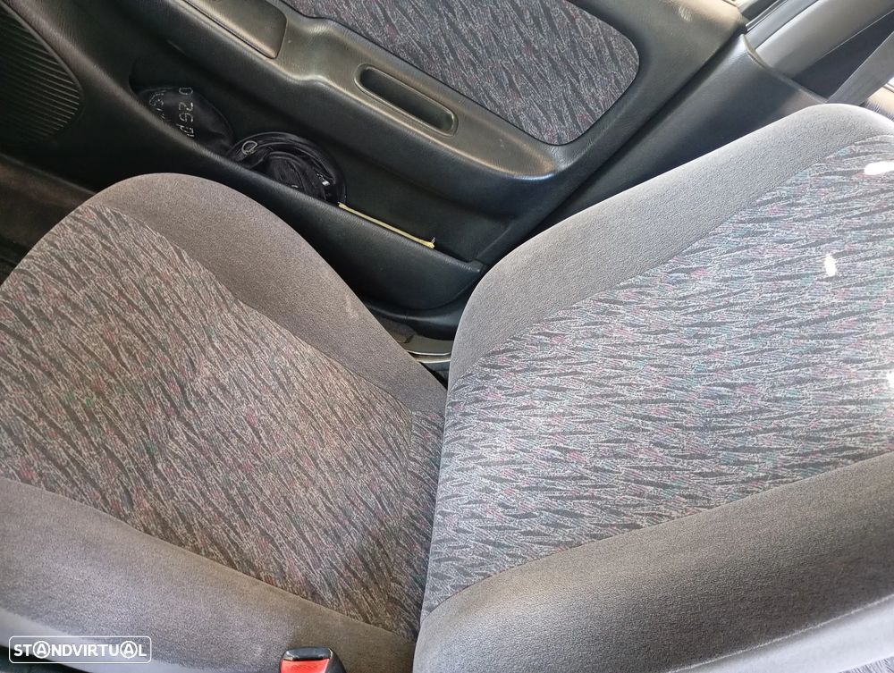 Nissan Almera 1.4 SLX - 8