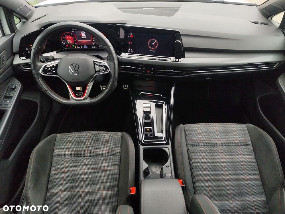 Volkswagen Golf - 14