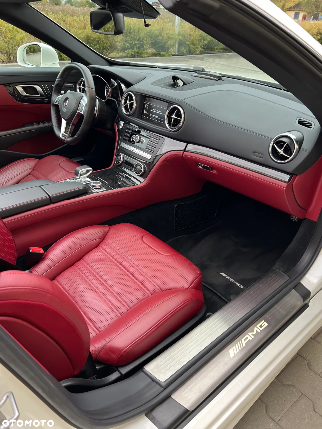 Mercedes-Benz SL - 16