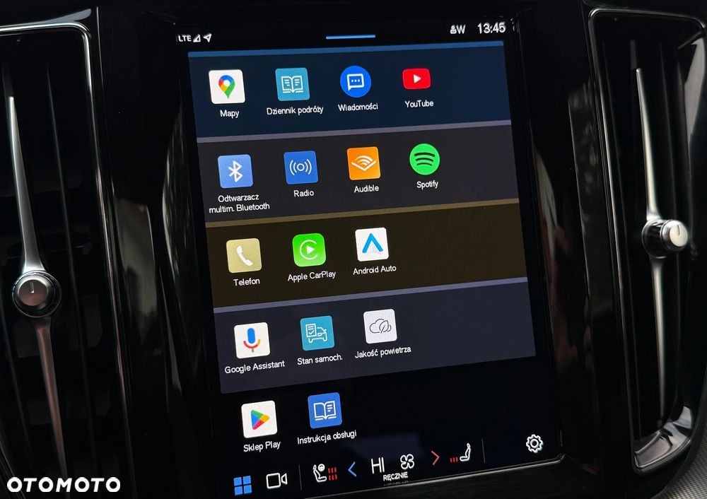 Volvo XC 60 B4 B Plus Dark - 24