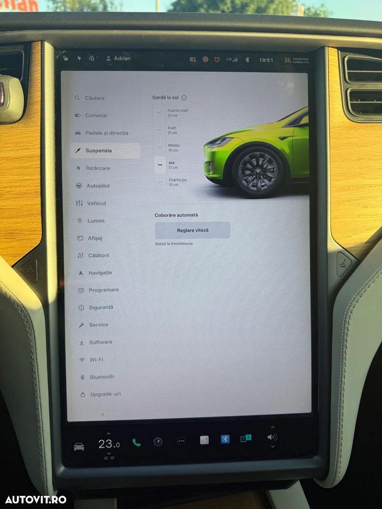 Tesla Model X - 24