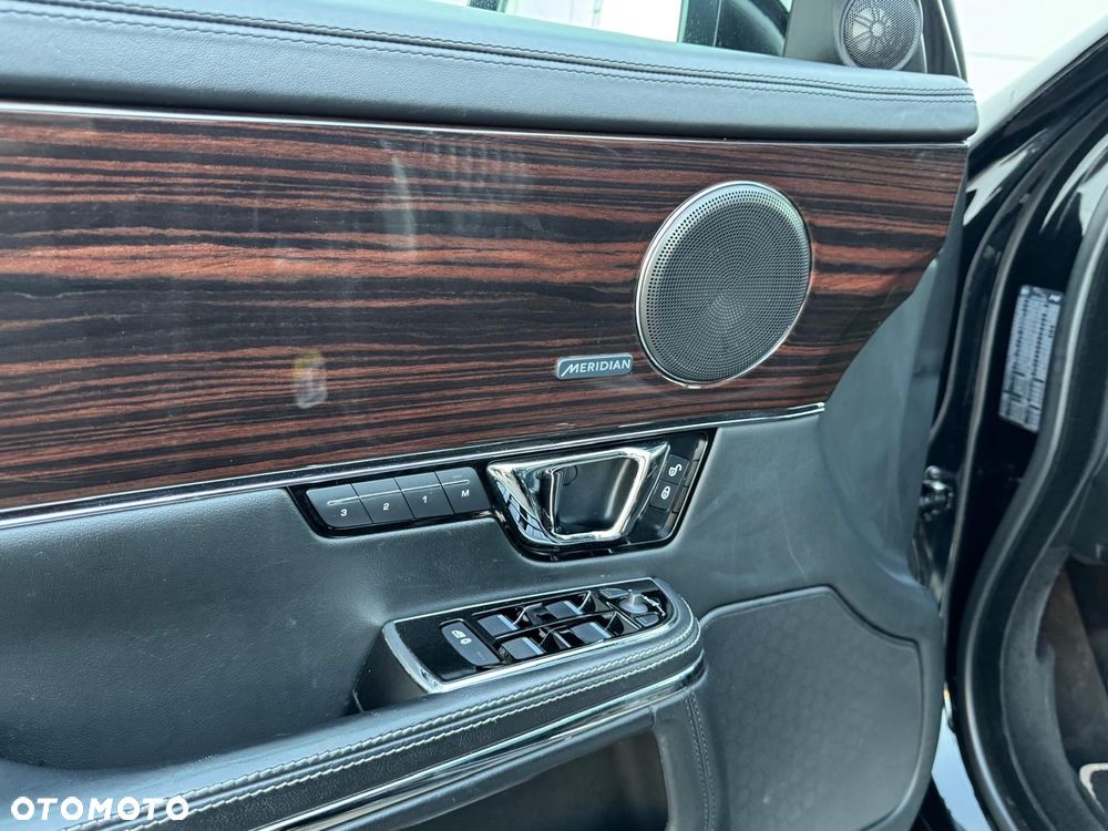 Jaguar XJ 3.0 V6 Diesel Portfolio - 24