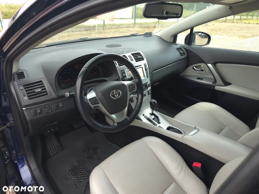 Toyota Avensis 2.0 Prestige NAVI MS - 23