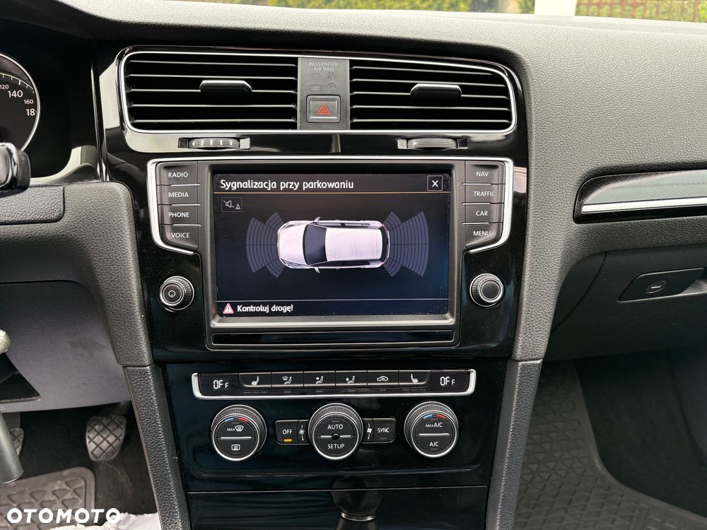 Volkswagen Golf 2.0 TDI (BlueMotion Technology) Highline - 14