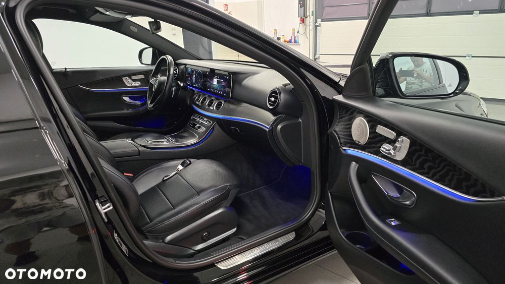 Mercedes-Benz Klasa E 300 de 4Matic T 9G-TRONIC AMG Line - 8