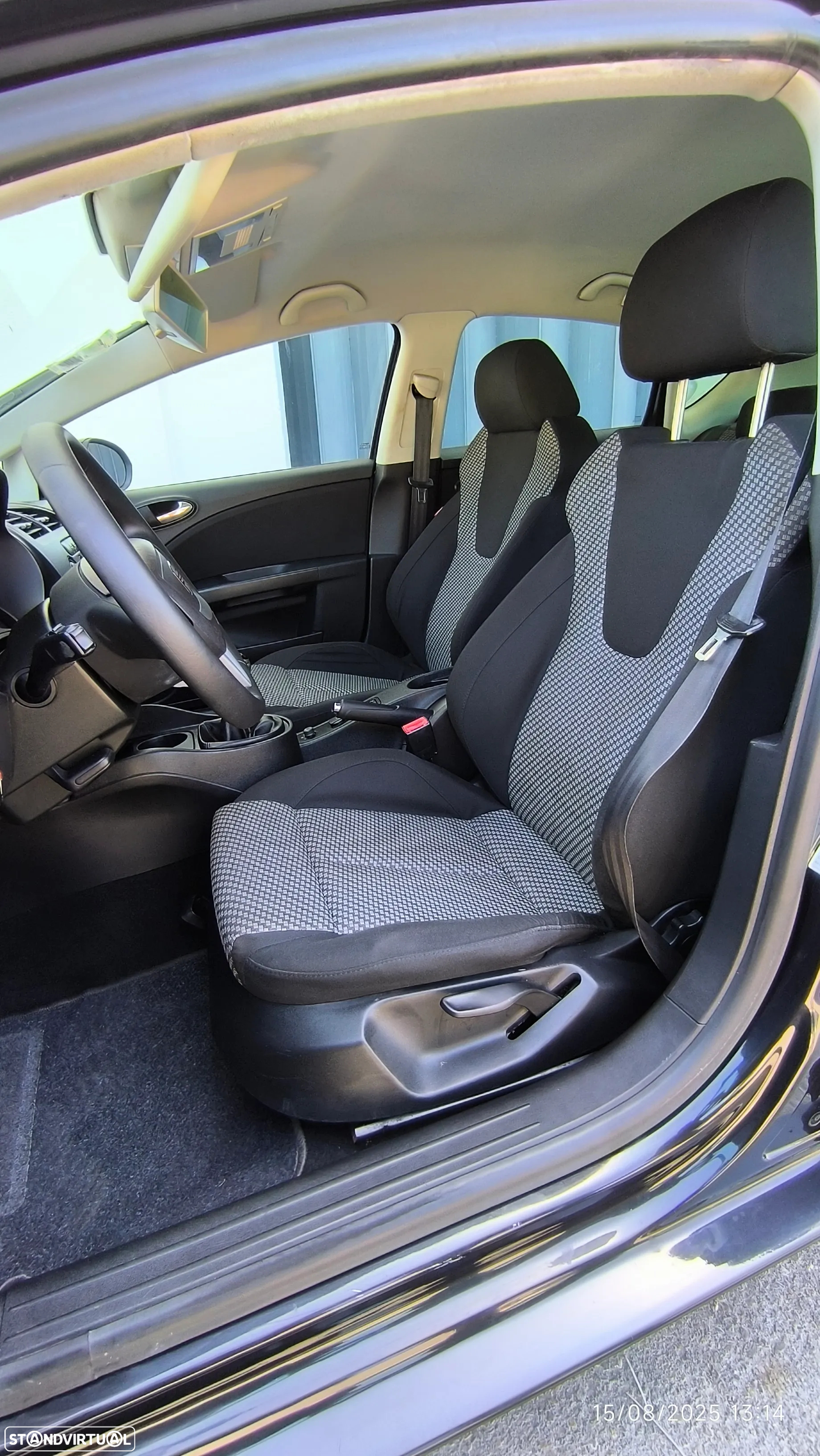 SEAT Leon 1.6 TDI Good Stuff - 32