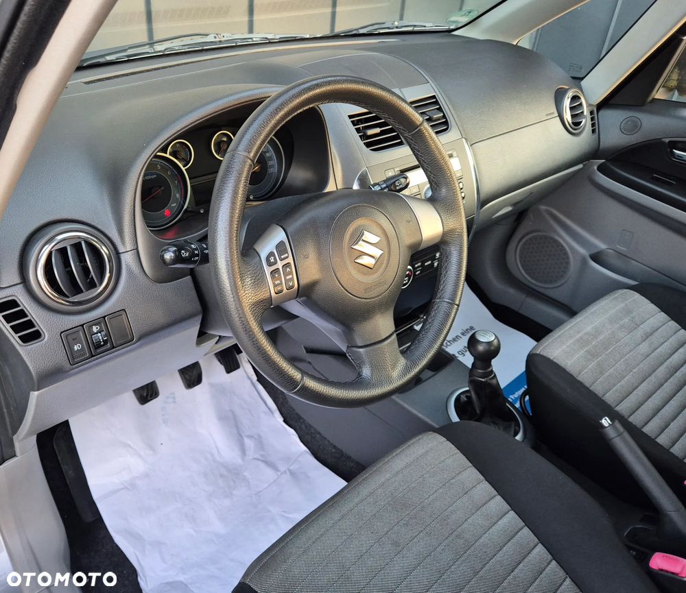 Suzuki SX4 1.6 Premium 2012 - 6