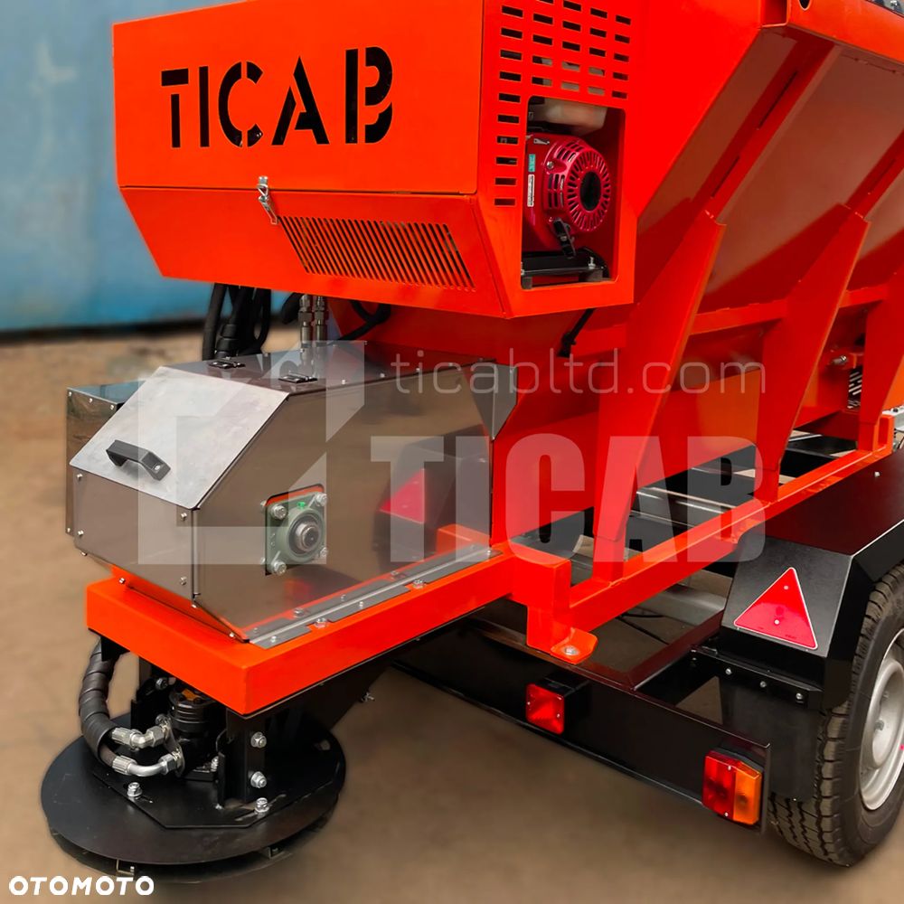 TICAB rozsiewacz piasku i soli 1.5M3 - 3