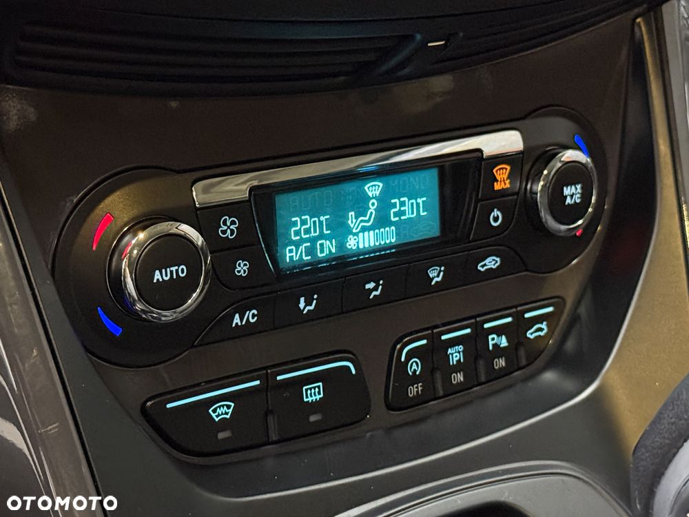 Ford Kuga 2.0 TDCi 4WD Titanium - 25