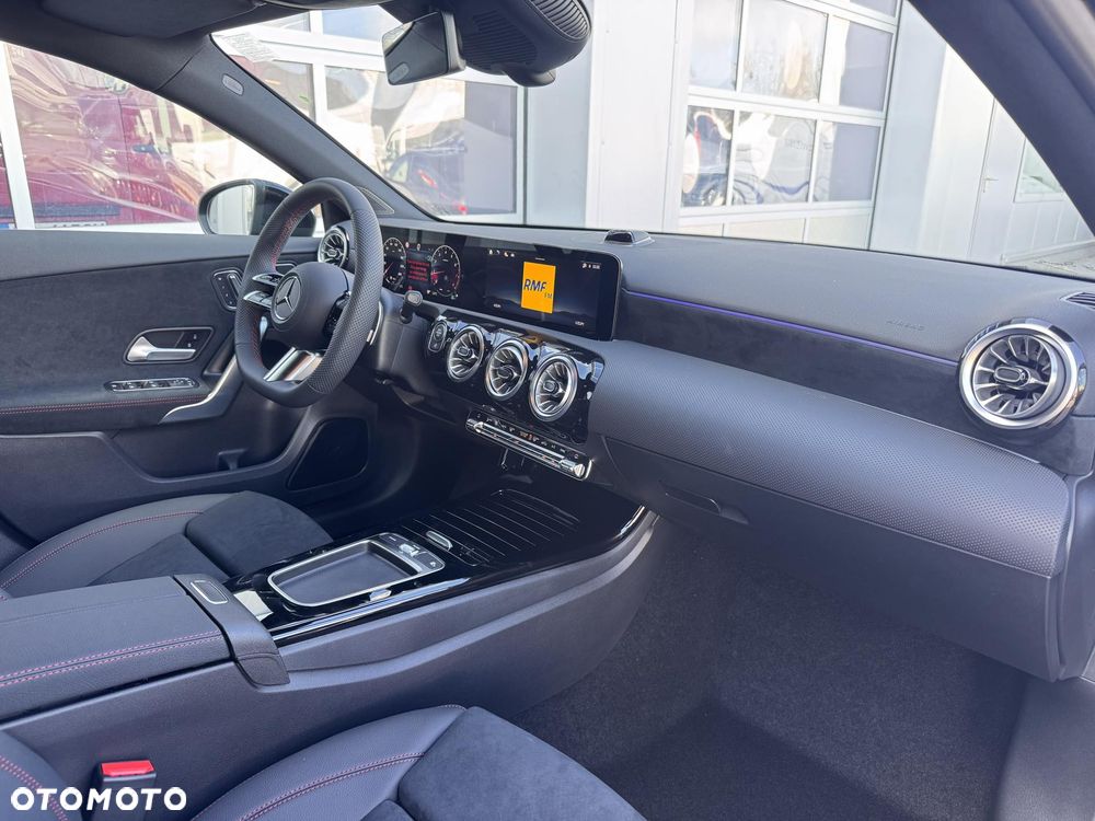 Mercedes-Benz Klasa A 220 7G-DCT AMG Line - 17