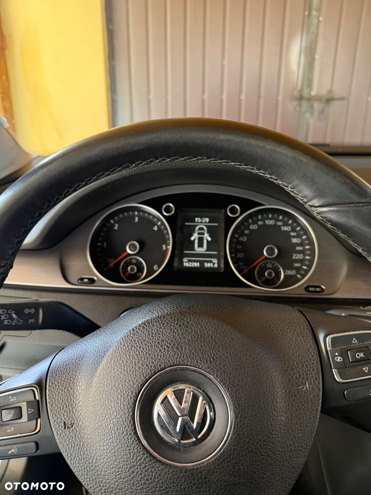 Volkswagen Passat 2.0 TDI Comfortline - 10