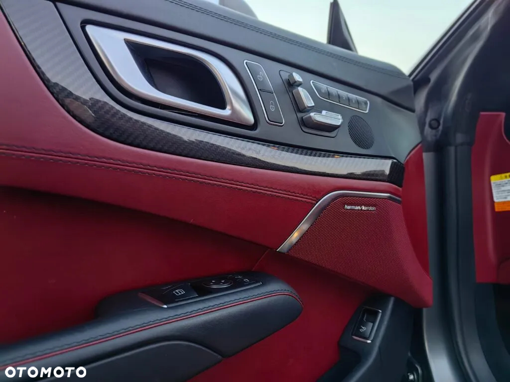 Mercedes-Benz SL 63 AMG - 14