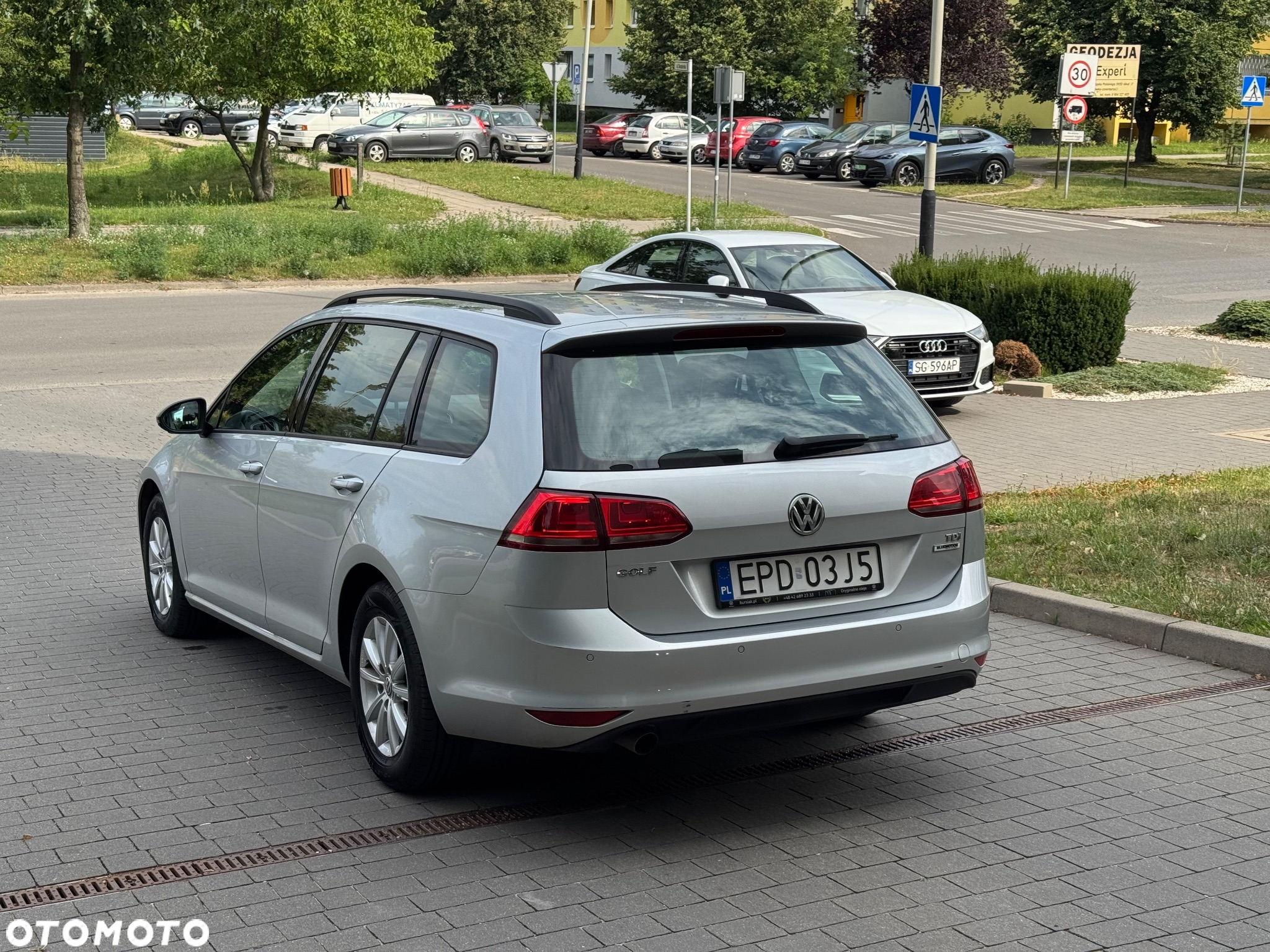 Volkswagen Golf VII 1.6 TDI BMT Comfortline - 6