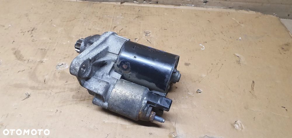 Rozrusznik starter silnika VW FOX 1.2 02T911023G 0001120400 - 4