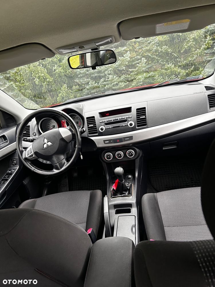 Mitsubishi Lancer 1.5 Invite - 9