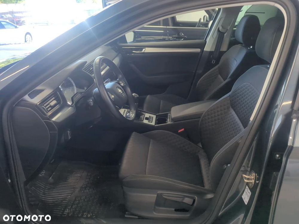 Skoda Superb 1.5 TSI Ambition - 8