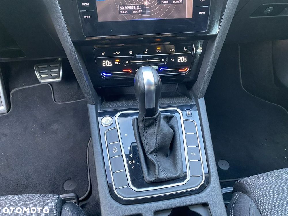 Volkswagen Passat - 19