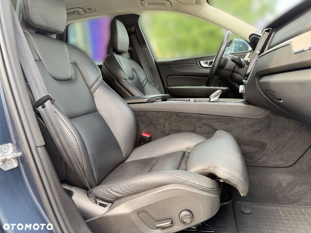 Volvo XC 60 - 25