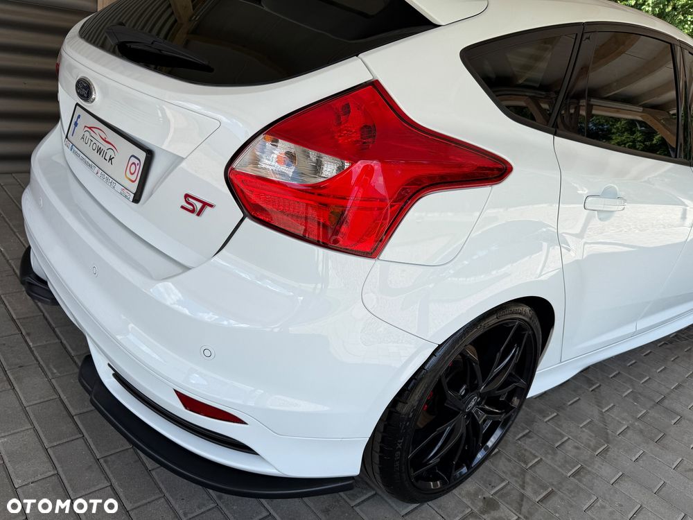 Ford Focus 2.0 EcoBoost ST mit Leder-Exclusiv-Paket - 10